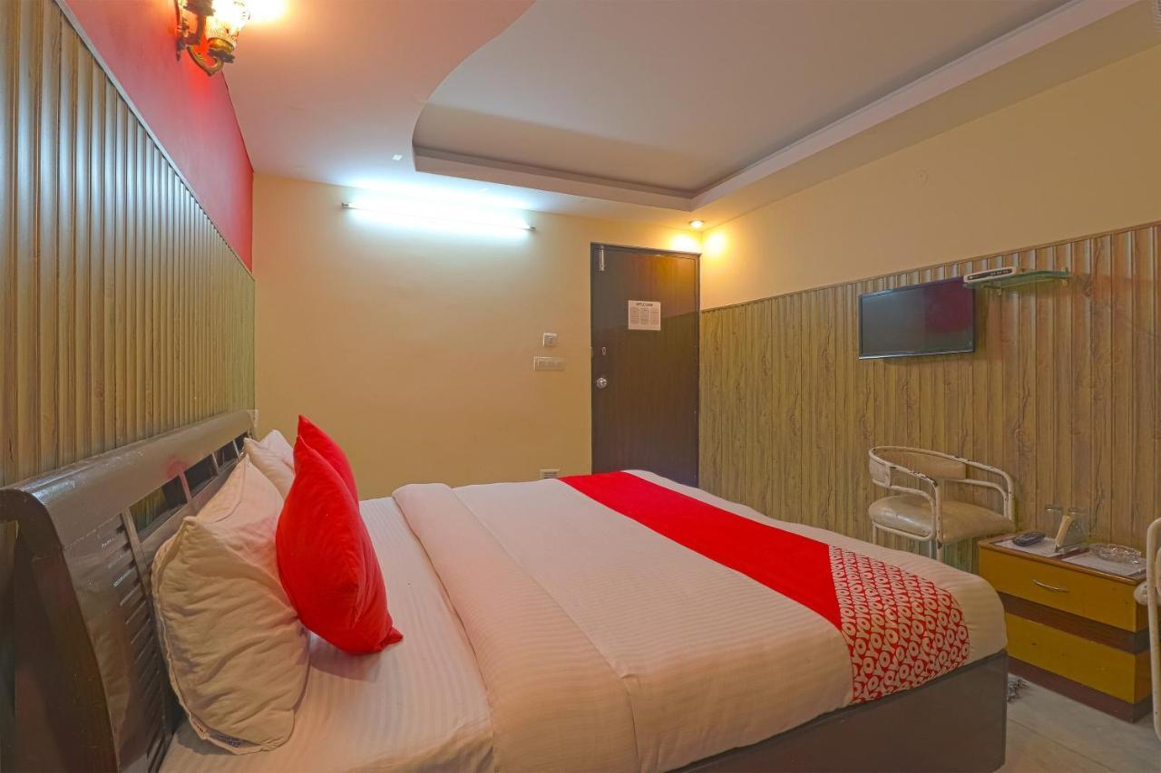 Oyo 834 Shree Balaji Hotel Faridabad Exterior photo