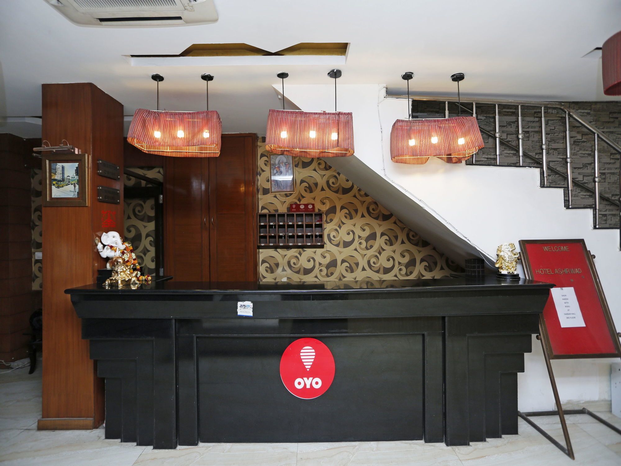 Oyo 834 Shree Balaji Hotel Faridabad Exterior photo